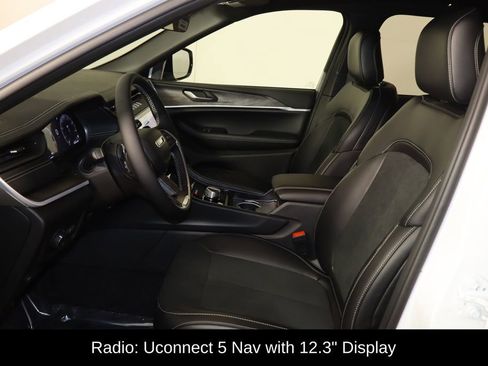 New 2026 Jeep Grand Cherokee Altitude image 15