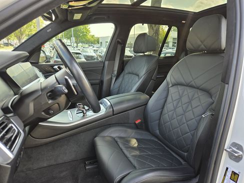Used 2023 BMW X5 xDrive40i w/ M Sport Package AWD/4WD image 33