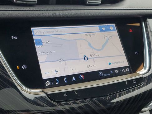 Used 2023 Cadillac XT6 Premium Luxury image 18