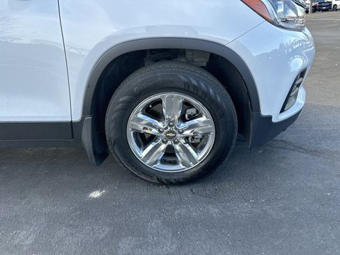 Used 2020 Chevrolet Trax LT image 13