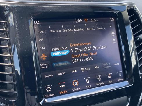 Used 2019 Jeep Cherokee Limited AWD/4WD image 18