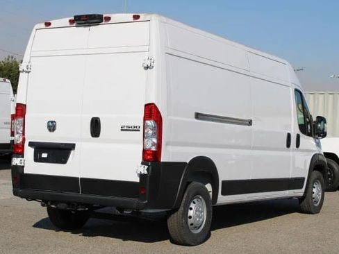 New 2025 RAM ProMaster 2500 w/ Convenience Group FWD image 5