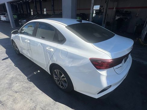 Used 2023 Kia Forte LXS FWD image 4