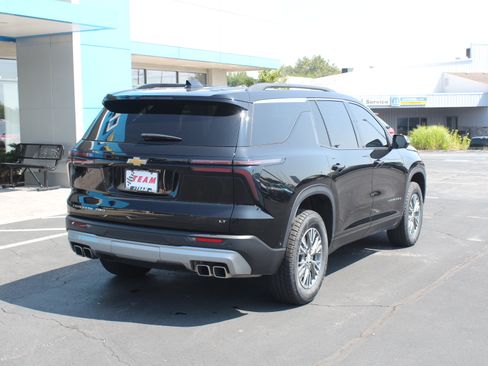 Certified 2024 Chevrolet Traverse LT w/ Enhanced Driving Package AWD/4WD image 7
