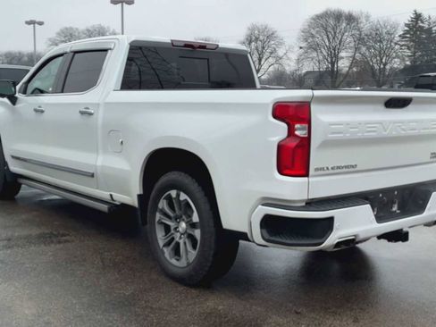 Certified 2022 Chevrolet Silverado 1500 High Country w/ Z71 Off-Road Package image 4