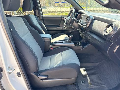 Used 2023 Toyota Tacoma TRD Off-Road w/ Technology Package image 30