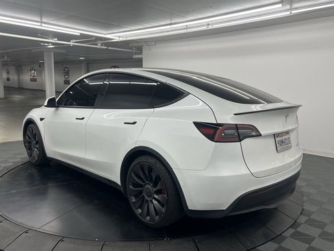 Used 2022 Tesla Model Y Performance image 3