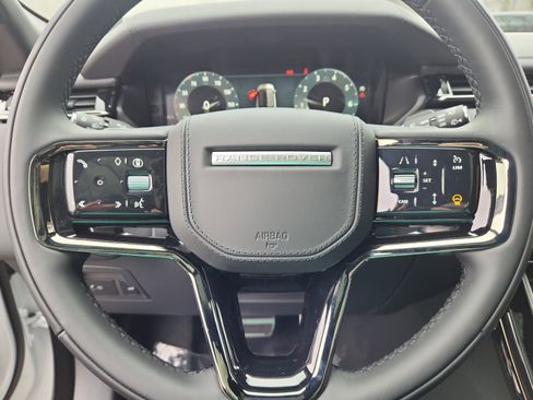 Certified 2026 Land Rover Range Rover Velar Dynamic SE image 18