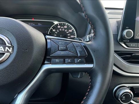 Certified 2025 Nissan Altima 2.5 SR image 11