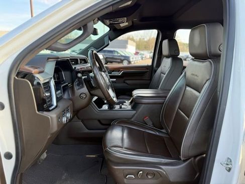 Used 2023 GMC Sierra 1500 Denali w/ Technology Package AWD/4WD image 14