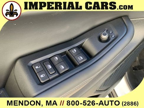 New 2025 Jeep Grand Cherokee Altitude image 17