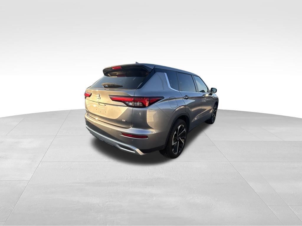 Used 2022 Mitsubishi Outlander SE FWD image 5