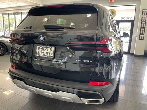 Used 2024 BMW X5 xDrive50e AWD/4WD image 18