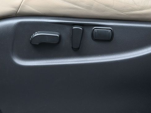 Used 2018 Nissan Armada Platinum w/ Captain Seat Package RWD image 10