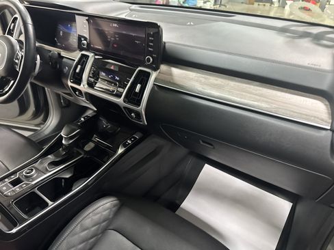 Used 2022 Kia Sorento SX Prestige image 39