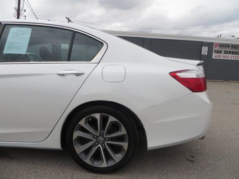 Used 2015 Honda Accord Sport image 28