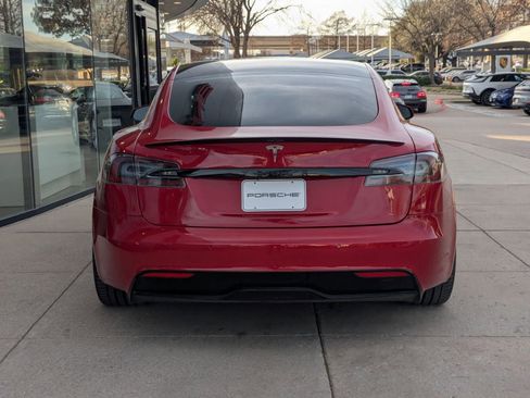 Used 2021 Tesla Model S Plaid image 9