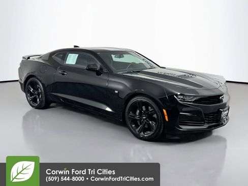 Used 2022 Chevrolet Camaro SS RWD image 1