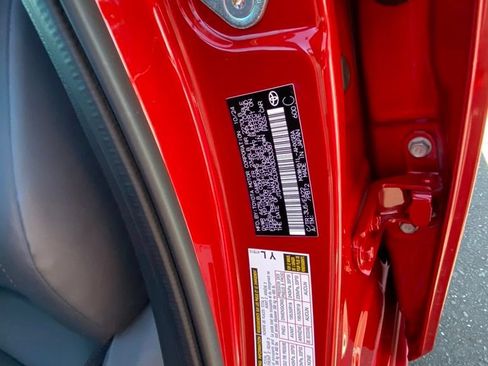 Certified 2024 Toyota Prius Prime FWD image 32