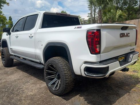 Used 2020 GMC Sierra 1500 Elevation w/ Elevation Value Package AWD/4WD image 18