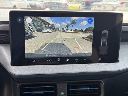 Used 2025 Ford Maverick XLT w/ Equipment Group 302A AWD/4WD image 25