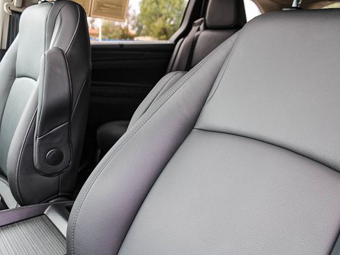 Certified 2026 Honda Odyssey EX-L image 24