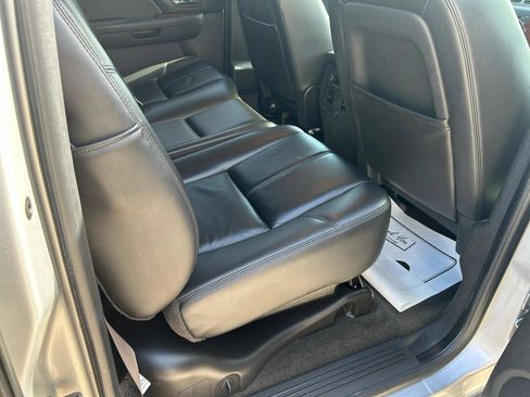 Used 2010 Chevrolet Avalanche LT w/ Regional Value Package image 11