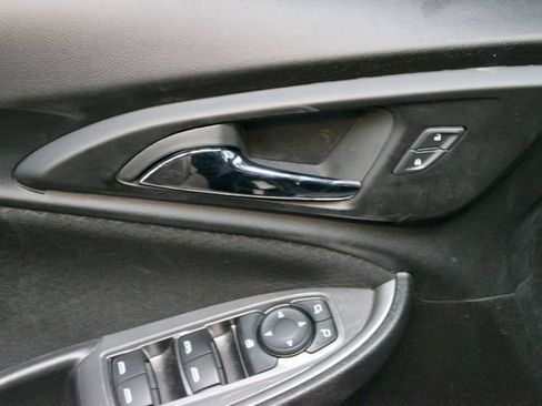 Used 2023 Chevrolet Malibu LT FWD image 16