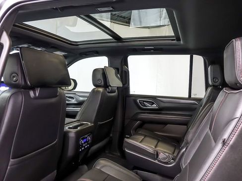 Certified 2021 Chevrolet Suburban RST w/ Luxury Package AWD/4WD image 16