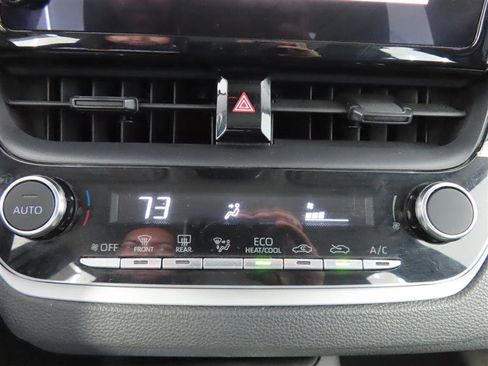 Used 2024 Toyota Corolla LE image 25