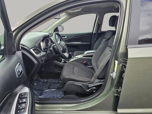 Used 2018 Dodge Journey SE w/ Popular Equipment Group image 20