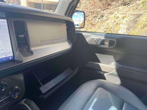 Used 2022 Ford Bronco Outer Banks image 33