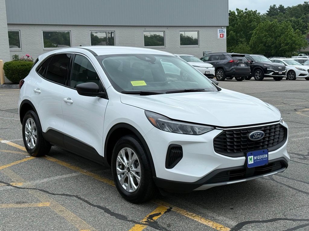 Used 2023 Ford Escape Active w/ Tech Pack #1 AWD/4WD image 8