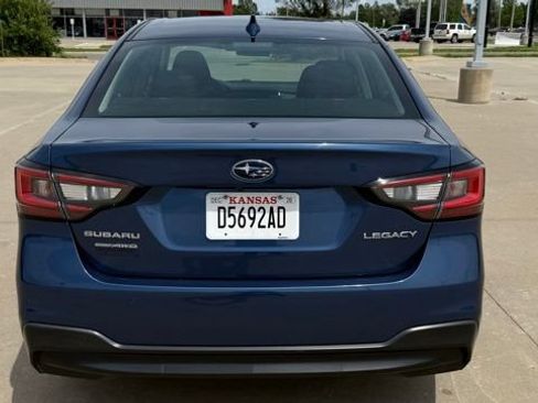 Used 2022 Subaru Legacy Premium AWD/4WD image 6