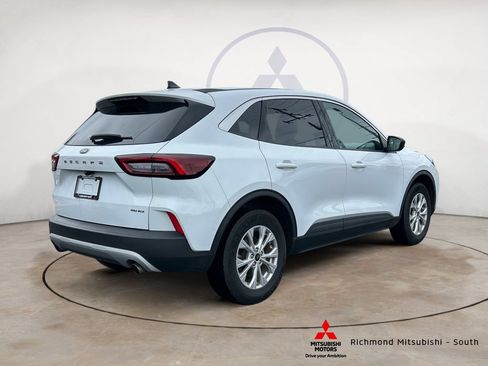 Used 2023 Ford Escape Active AWD/4WD image 3
