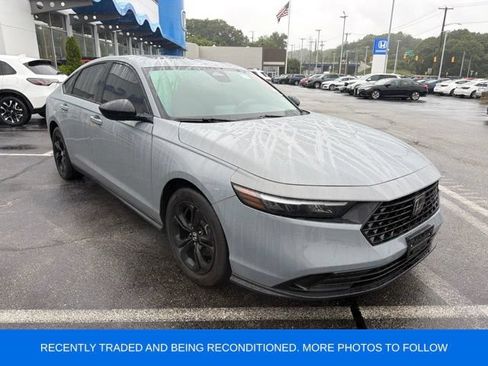 Used 2025 Honda Accord SE image 1