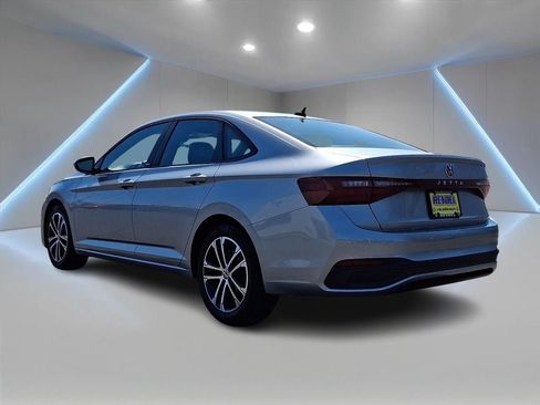 Used 2026 Volkswagen Jetta Sport FWD image 4