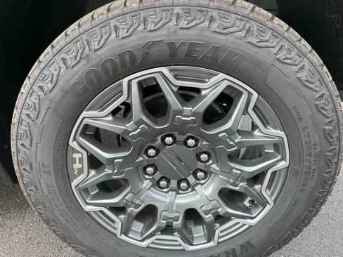 Used 2024 GMC Hummer EV 3X AWD/4WD image 11
