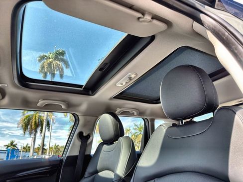 Used 2021 MINI Cooper S image 23