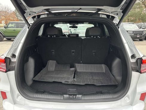 Used 2025 Ford Escape ST-Line Elite w/ Premium Technology Package image 11