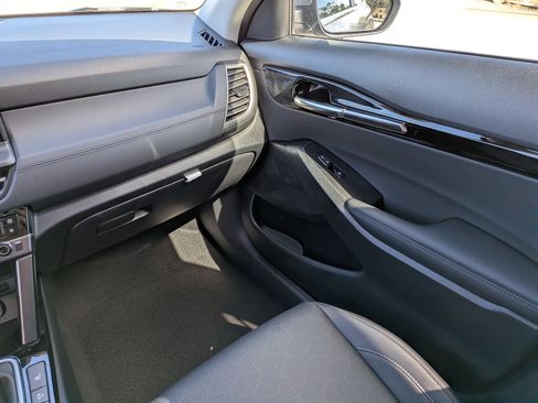 New 2026 Kia Seltos EX FWD image 19