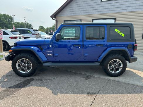 Used 2020 Jeep Wrangler Unlimited Sahara w/ Uconnect 4C Nav & Sound Group AWD/4WD image 8