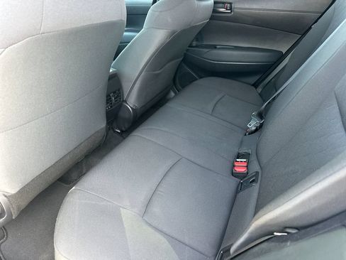 Used 2024 Toyota Corolla Cross LE w/ Moonroof Package FWD image 12
