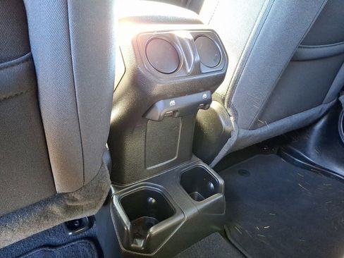 Used 2021 Jeep Wrangler Unlimited Sport image 12