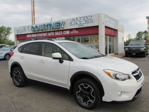 Used 2013 Subaru Crosstrek 2.0i Premium w/ Popular Pkg 2 AWD/4WD image 2