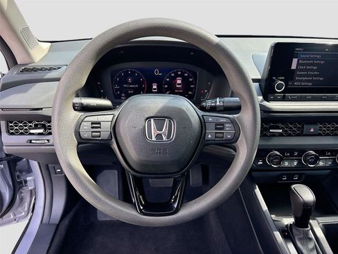 Certified 2023 Honda Accord EX image 13