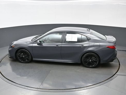 Used 2025 Toyota Camry SE FWD image 37