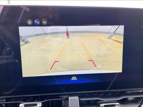 Used 2025 Chevrolet Equinox LT image 26