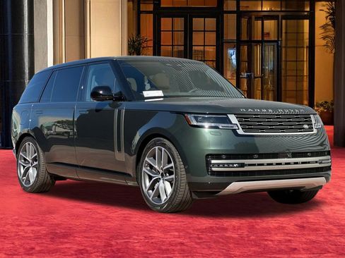 New 2026 Land Rover Range Rover Long Wheelbase SE image 6