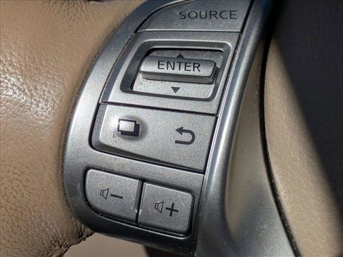 Used 2016 Nissan Altima 2.5 SL w/ Moonroof Package image 10